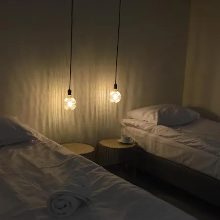 Zielonomi Bed & Breakfast *